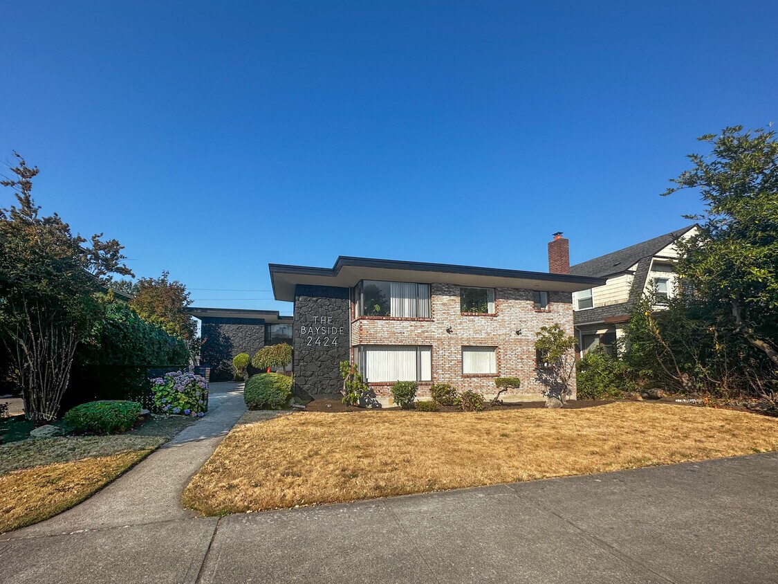 2424 Rucker Ave Unit 1, Everett, WA 98201 Rentals in Everett at 2424
