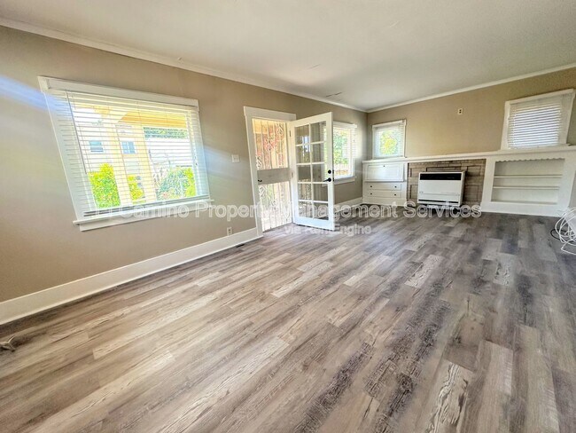 Foto del edificio - 5758 Pickering Ave