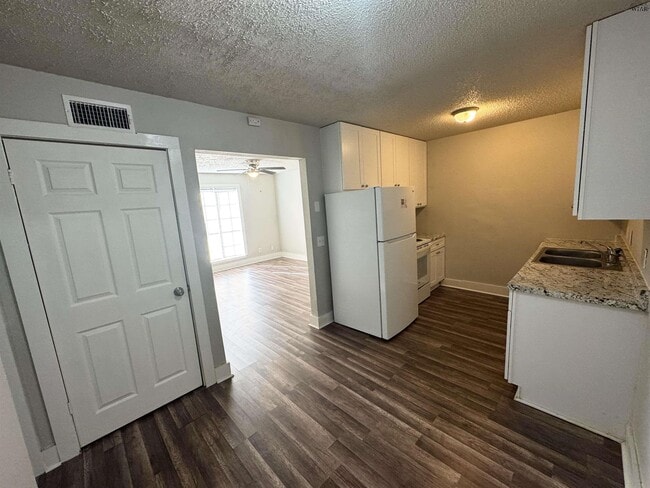 Building Photo - 1509 Trigg Ln
