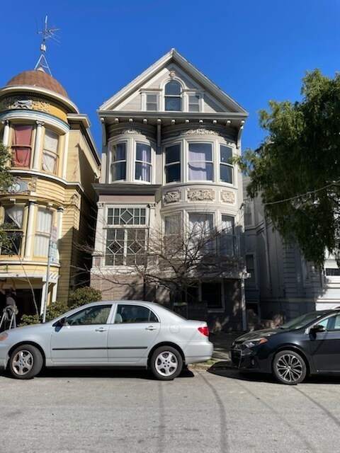 Primary Photo - 216 Clayton St