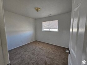 Foto del edificio - 215 N 400 W