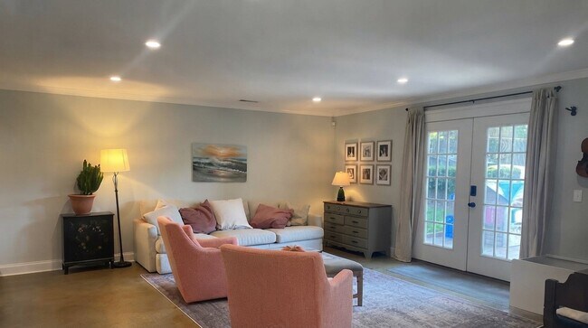 Foto del edificio - 3380 Williams Rd NE