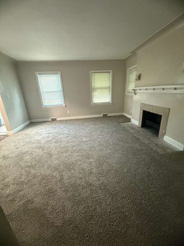 Primary Photo - 3-Bedroom Gem on Indiana St with Spacious ...