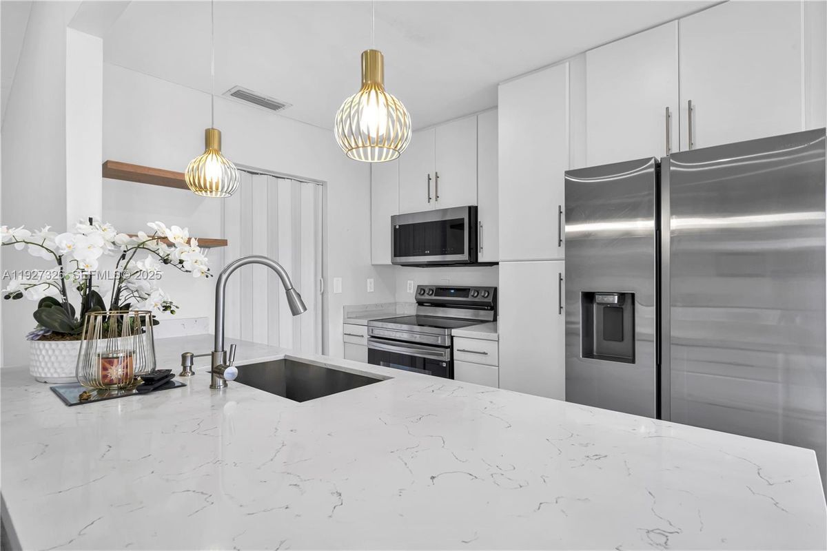 Foto del edificio - 11974 SW 110th St Cir S