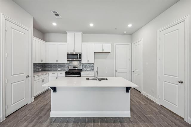 Foto del edificio - 4104 Kearsage Dr