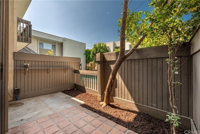 Building Photo - 5300 Fairview Blvd