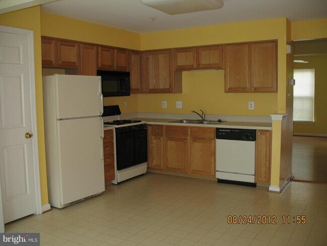 Building Photo - 13763 Palmetto Cir