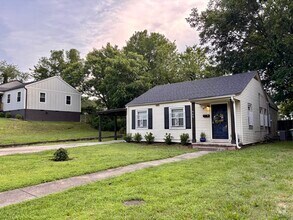 Building Photo - 520 Valmar St