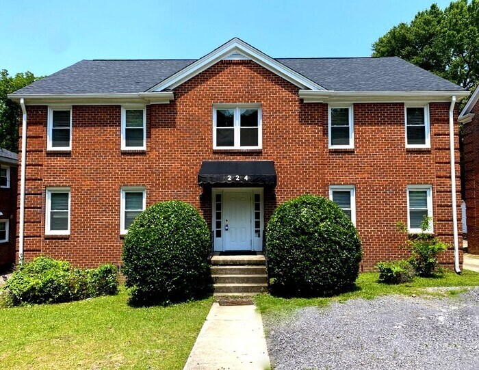 Primary Photo - Short Term / Spring Semester Rental 224 S....