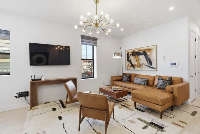 Building Photo - 81 Crescent Ave