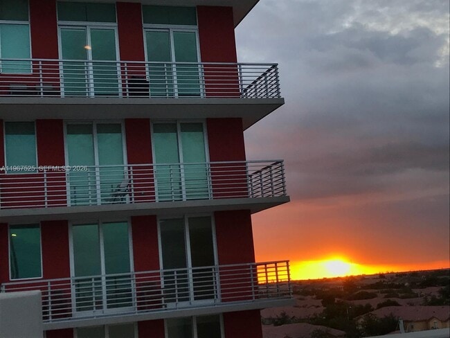 Foto del edificio - 7875 NW 107th Ave