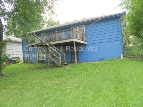 Foto del edificio - 8719 Stark Ave