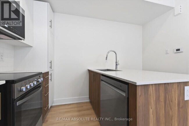 Photo du bâtiment - 183 Columbus Ave