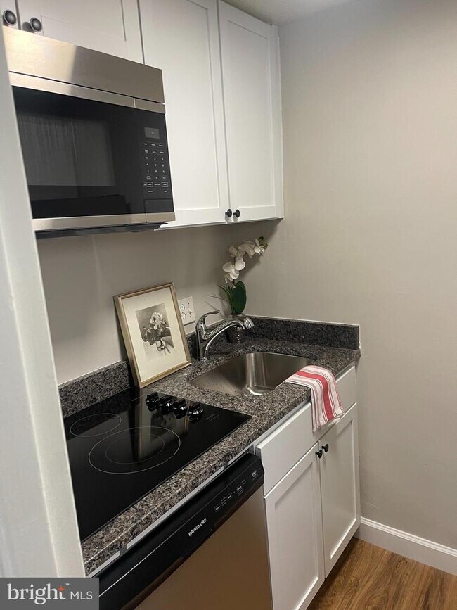 Foto del edificio - 2141 I St NW