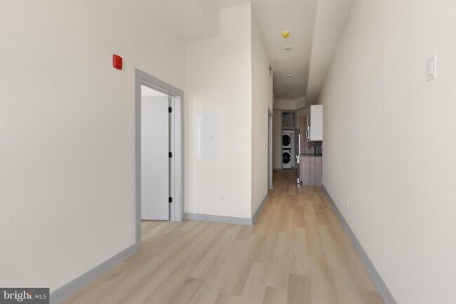 Foto del edificio - 689 N Broad St