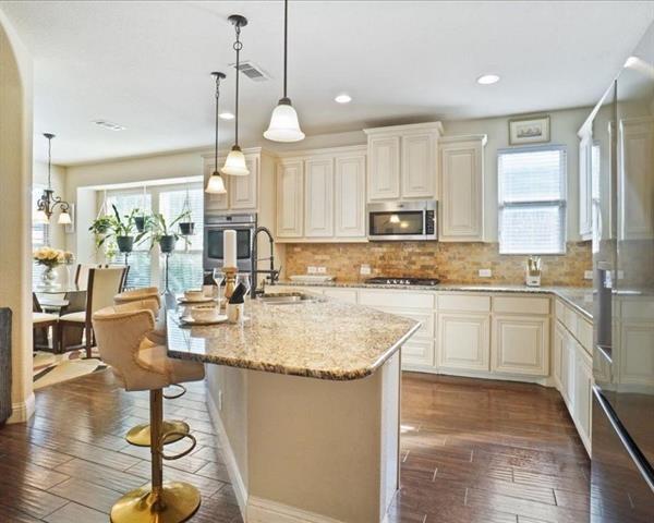 Foto del edificio - 4308 Cherry Ln