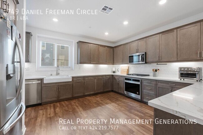 Foto del edificio - 749 Daniel Freeman Cir