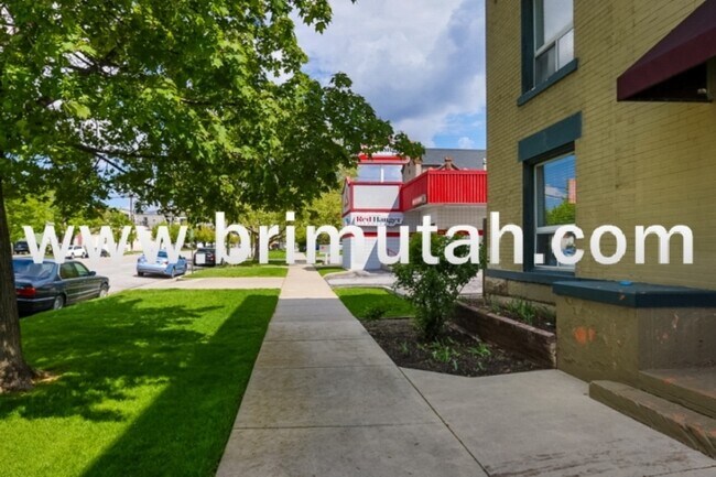 Building Photo - 273-275 S. 400 E. - 10