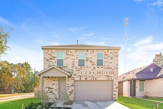 Building Photo - 11430 Forest W St