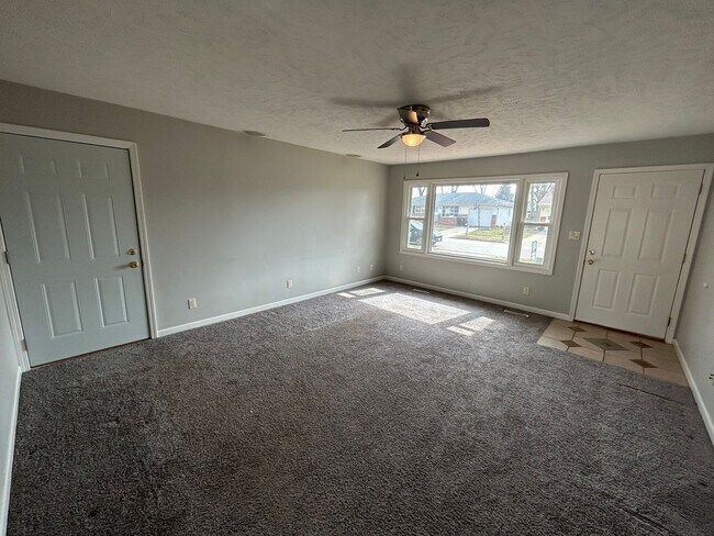 Foto del edificio - 3 Bedroom, 1 Bathroom Home!