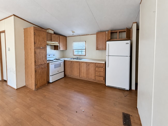 Building Photo - 204 Gaither St