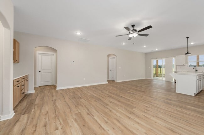 Foto del edificio - 2121 E Elk Rdg Ave