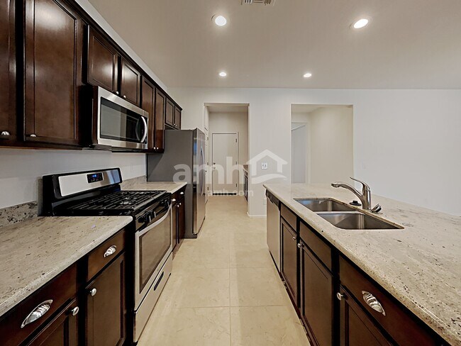 Foto del edificio - 18366 W Southgate Ave