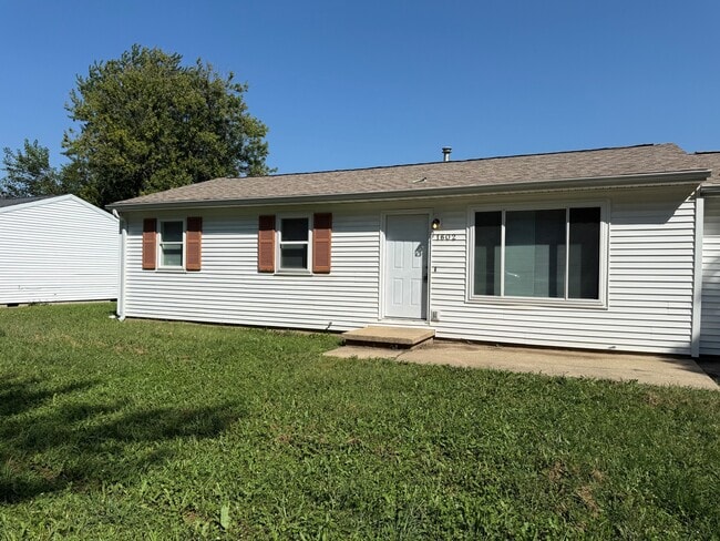 Building Photo - 1602 Kings Way