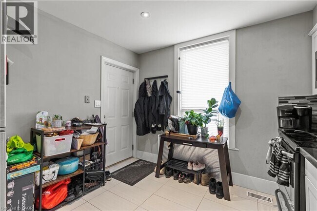 Photo du bâtiment - 181 West Avenue N