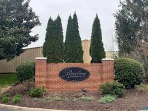 Building Photo - 300 Riverbend Dr