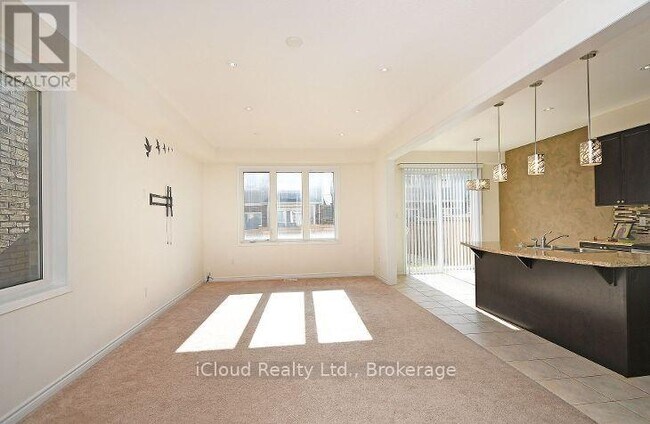 Building Photo - 16 Stedford Cres