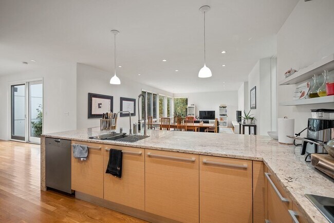 Foto del edificio - 35 Thornberry Rd