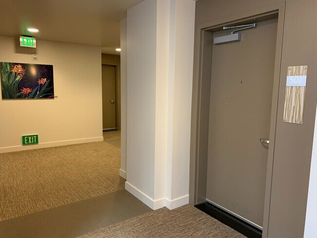 Foto del edificio - $1,000 OFF FIRST MONTH'S RENT!! Two Bedroom Condo Available in San Francisco Mission Bay District!