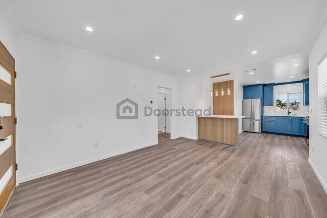 Foto del edificio - 1231 Hyperion Ave