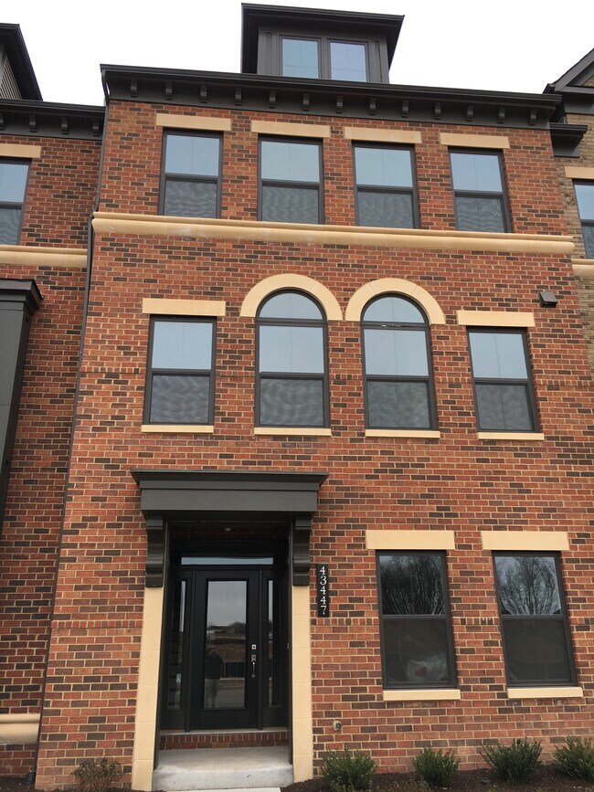 Foto del edificio - 43447 Charitable St