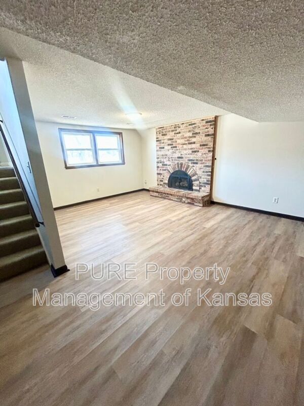 Foto del edificio - 2746 SE Lakeshore Blvd