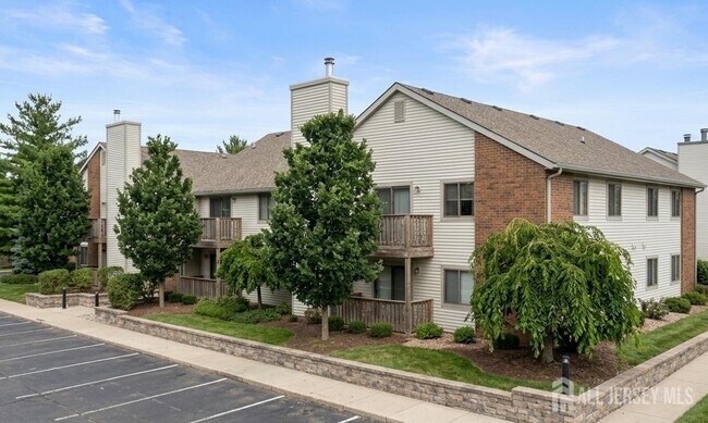 Foto del edificio - 4707 Ravens Crest Dr