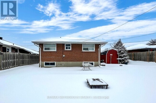 Building Photo - 1028 McCullough Dr