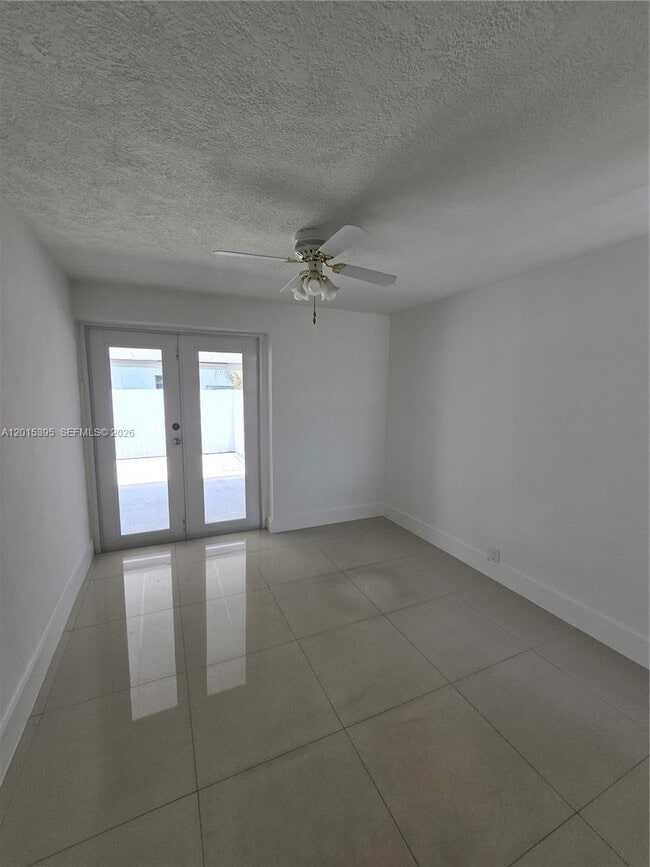 Foto del edificio - 1417 W 40th St