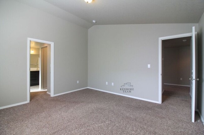 Building Photo - 2955 Cashmere Dr