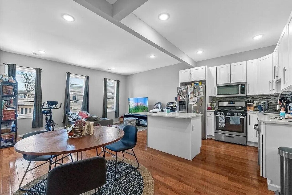 Foto principal - 222 69th St
