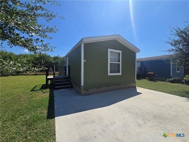 Building Photo - 1911 Wald Rd