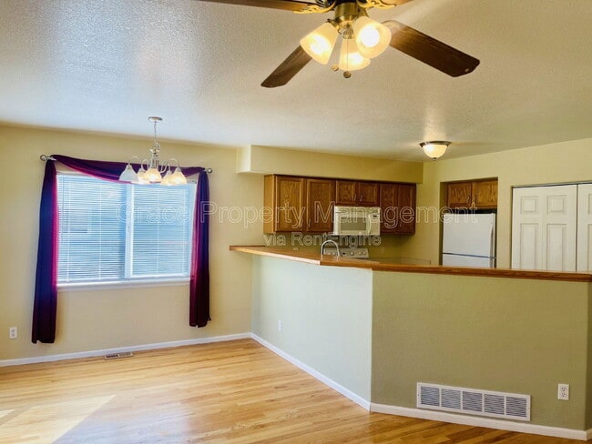 Building Photo - 11791 W Independence Ave