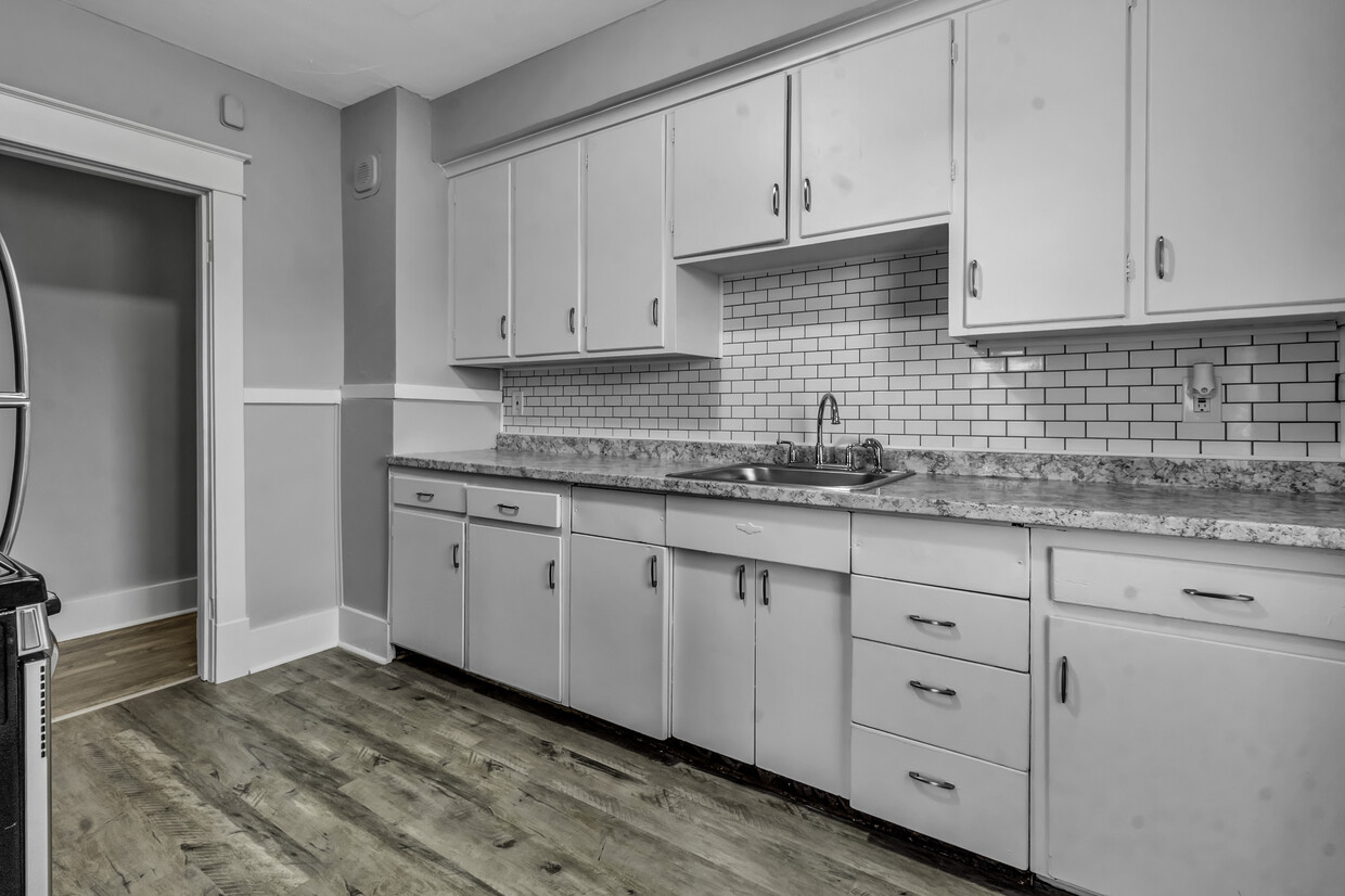 Foto principal - 1697 Seneca St