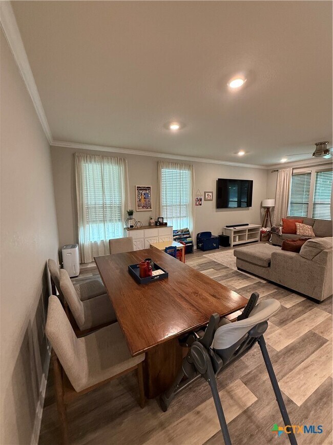 Foto del edificio - 1908 Brandon Oak