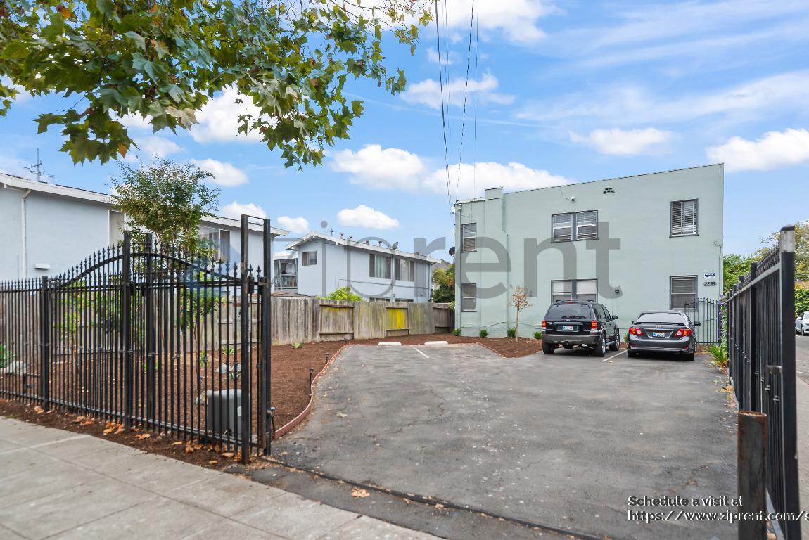 Primary Photo - 2238 Seventh St