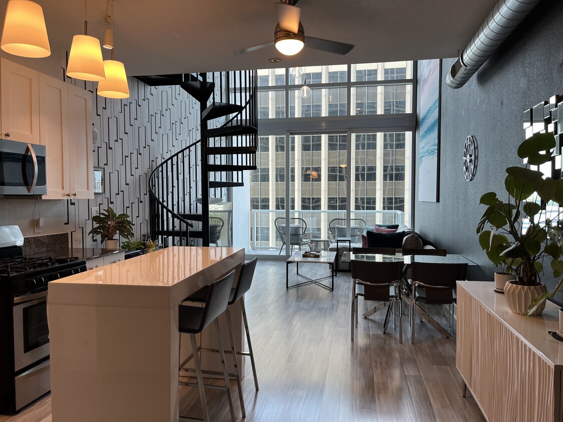 Foto principal - 150 E Robinson St