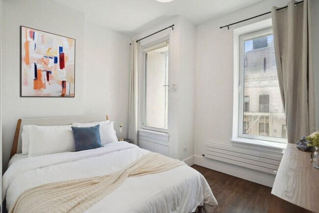 Building Photo - 125 E 83rd St