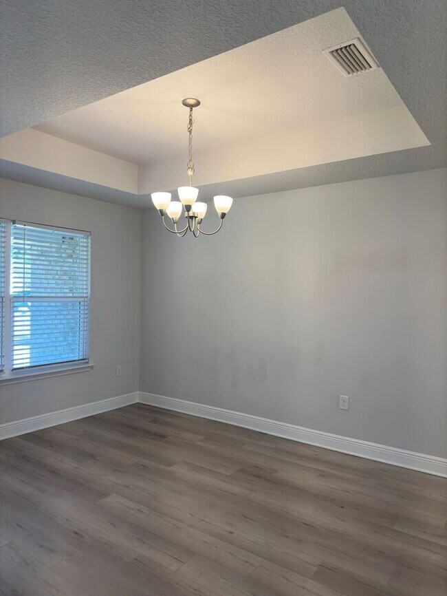 Foto del edificio - 4 bed/2 bath New Construction Home in Embe...