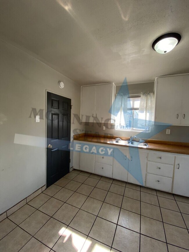 Foto del edificio - 2325 College St
